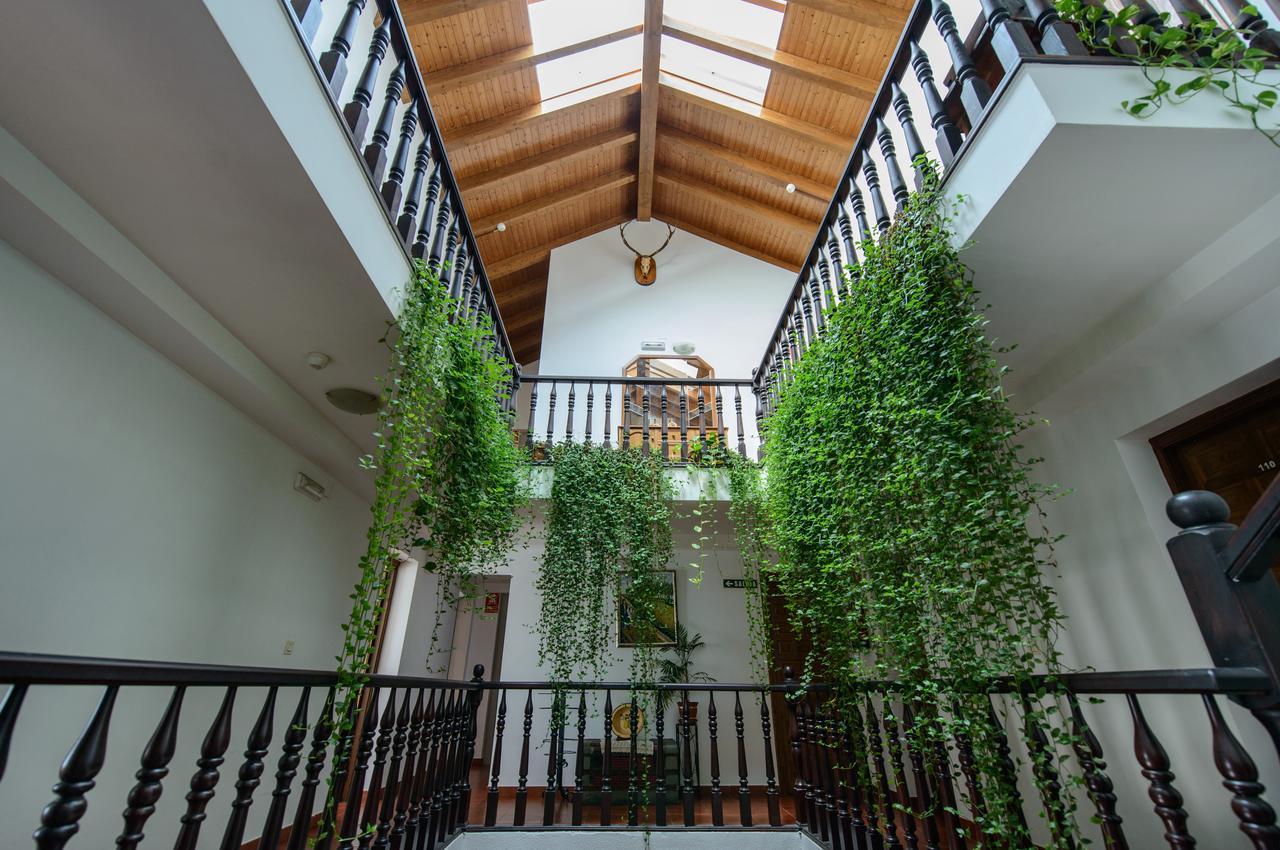 Hostal Camino Real Calzadilla de la Cueza Buitenkant foto